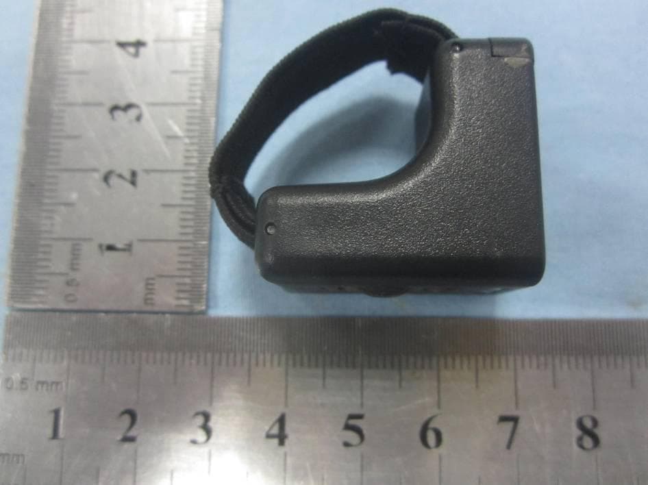 Wireless finger PTT - FCC ID 2ACD5AIRCRYPT-WPTT1 - Titan Communication systems Aps