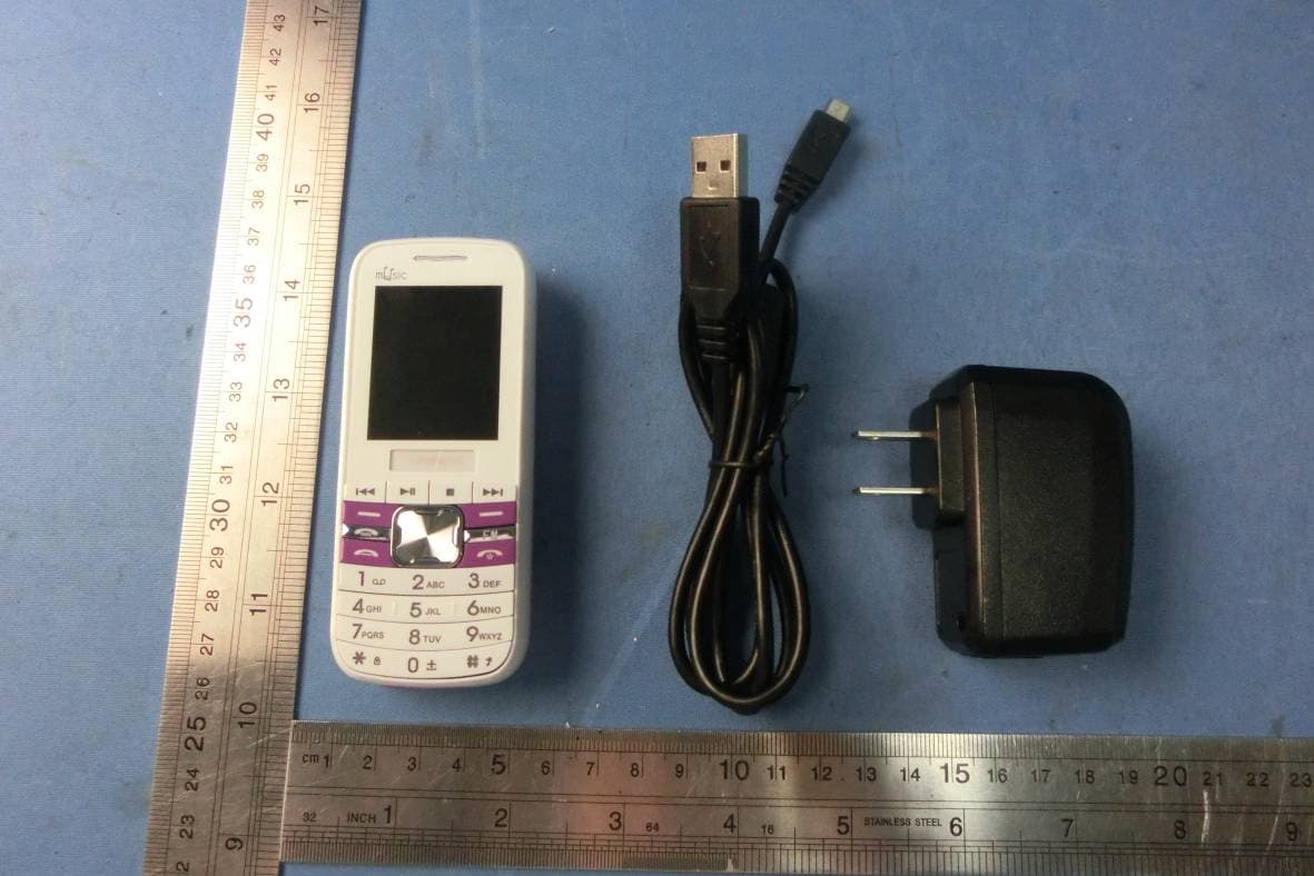 Mobile phone - FCC ID 2ACDFW800 - SUPERDIGITAL TECHNOLOGY CO., LIMITED