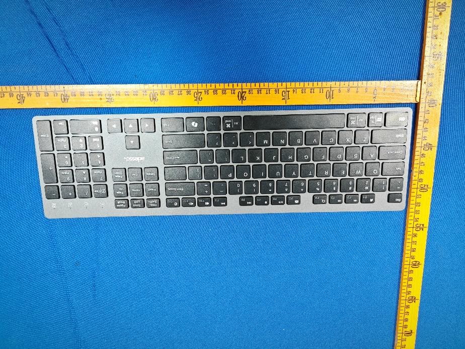 Wireless Keyboard - FCC ID 2ACFQ-WKB-7300CB - ADESSO INC.