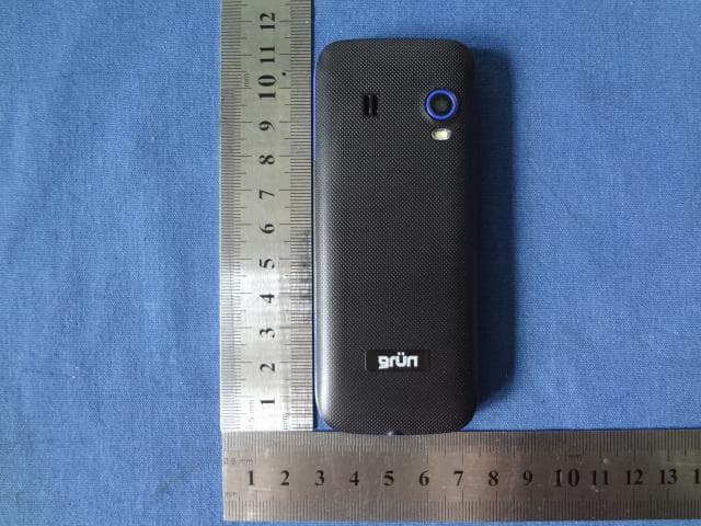 GSM MOBILE PHONE - FCC ID 2ACG7VULKAN - HIPERTRONICS S.A (1)