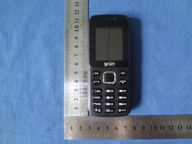GSM MOBILE PHONE - FCC ID 2ACG7VULKAN - HIPERTRONICS S.A (4)