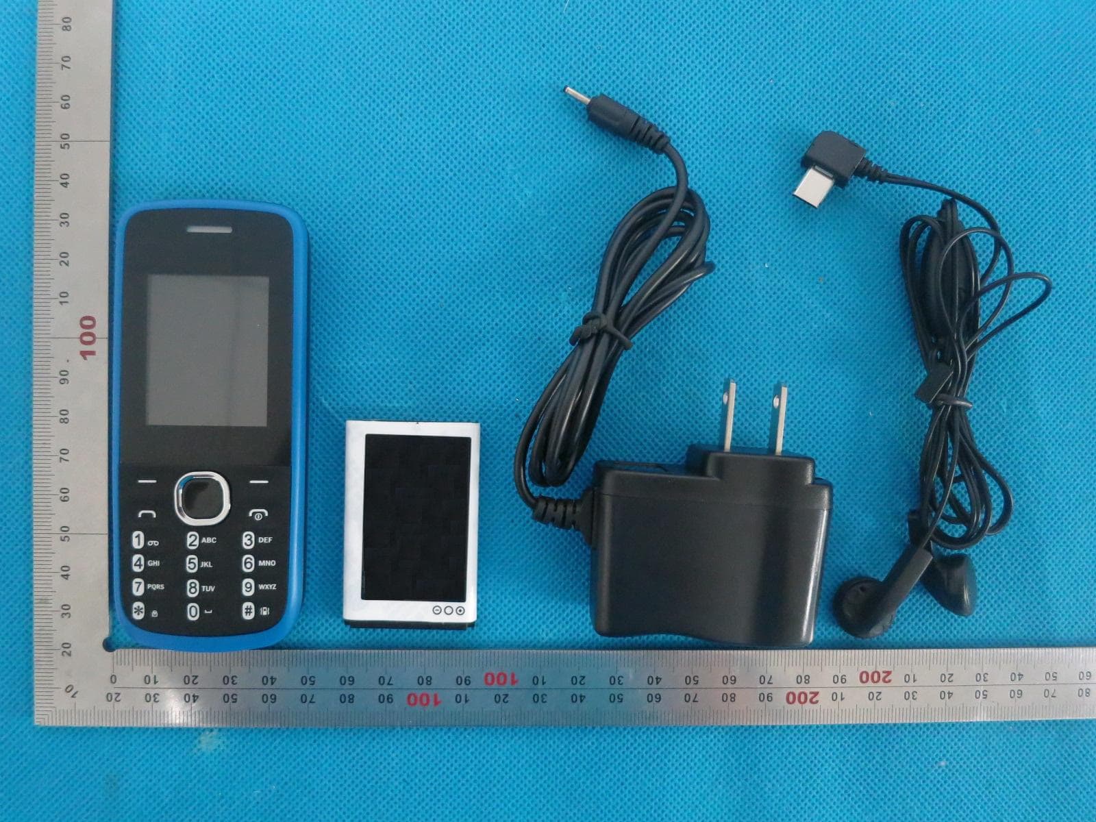 GSM Mobile Phone - FCC ID 2ACGY2210 - PACFEVERY S.A (3)