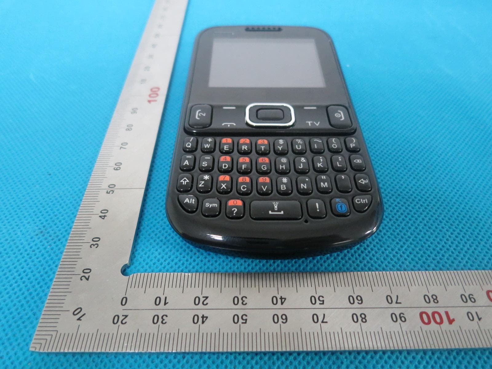 GSM Mobile Phone - FCC ID 2ACGY2230 - PACFEVERY S.A (4)