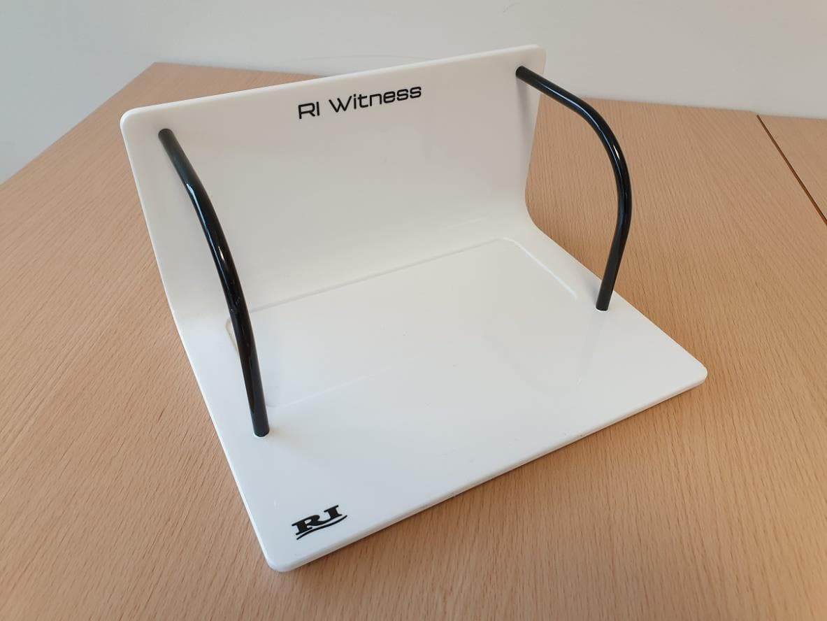 RI WITNESS SPERM PREP READER - FCC ID 2ACOO-670854V5 - RESEARCH INSTRUMENTS LTD (COOPERSURGICAL, INC) (2)