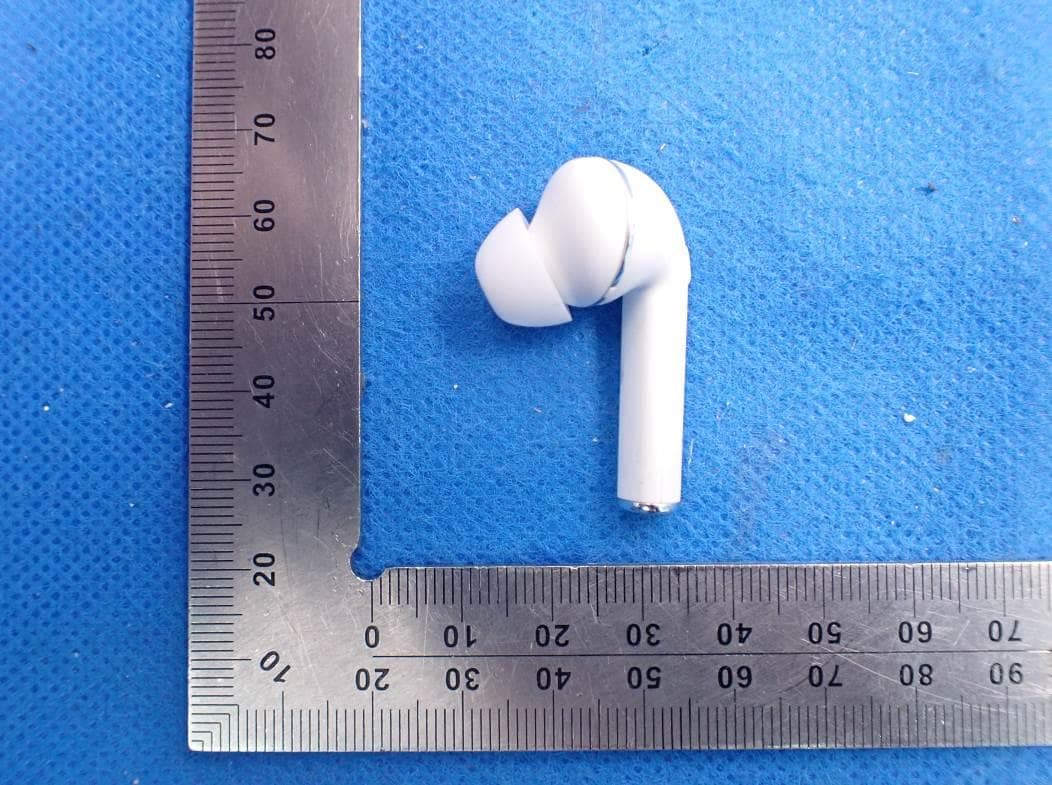 Bluetooth Earphone - FCC ID 2ACP4CBT960 - Sentry Industries limited (3)