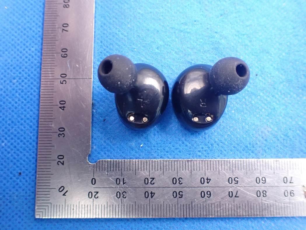 Bluetooth Earphone - FCC ID 2ACP4CBT975 - Sentry Industries limited (5)