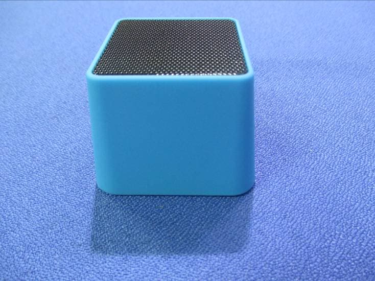 MINI-CUBE WIRELESS SPEAKER BLUE - FCC ID 2ACPA97186 - PAYA TOYS INTERNATIONAL LIMITED