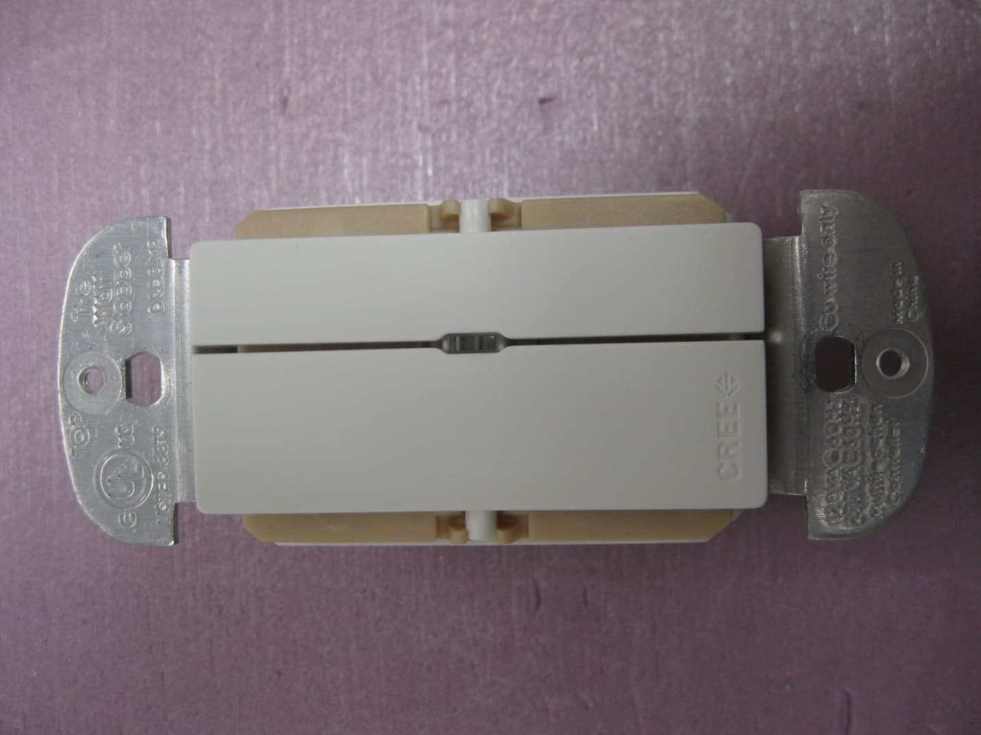 WALL SWITCH - FCC ID 2ACQ6-CWC - Ideal Industries Lighting LLC, DBA CREE Lighting (2)