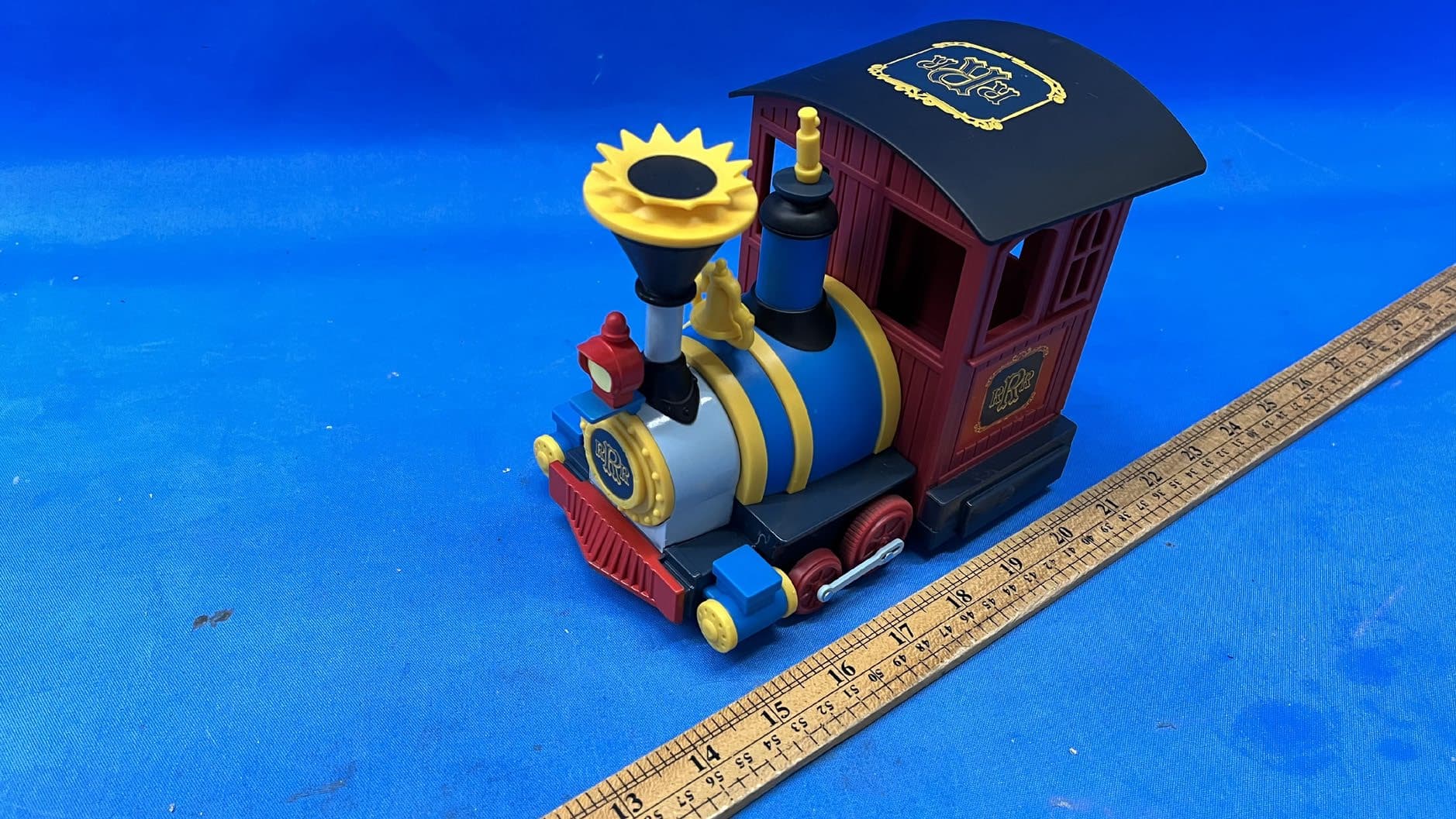 MMRR223 LG RC TRAIN ST - FCC ID 2ACU8INT114 - International Toy, Inc.