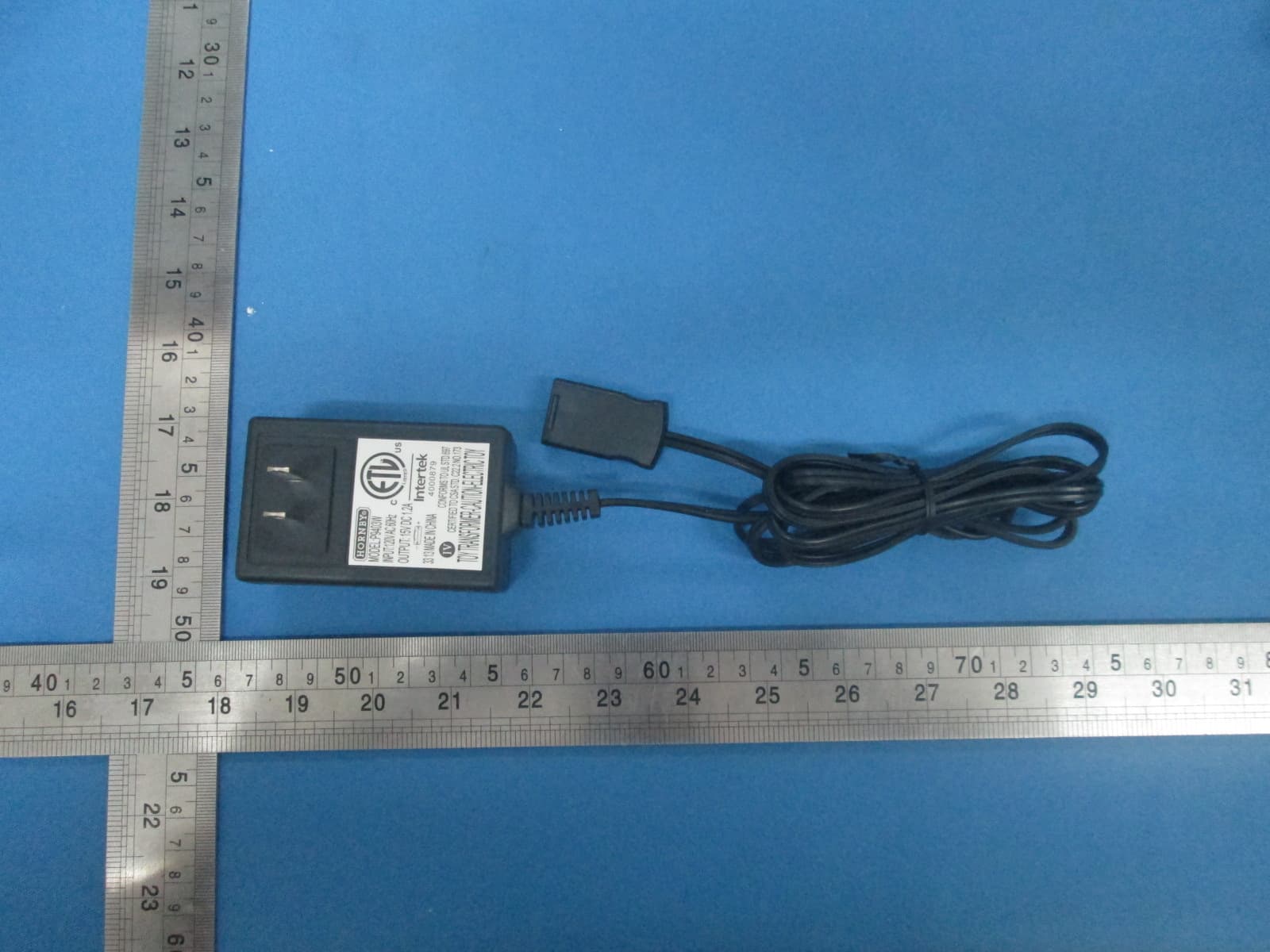 Scalextric ARC C8433 APP RACE CONTROL POWER BASE - FCC ID 2ACUF-C8433 - Hornby Hobbies Ltd
