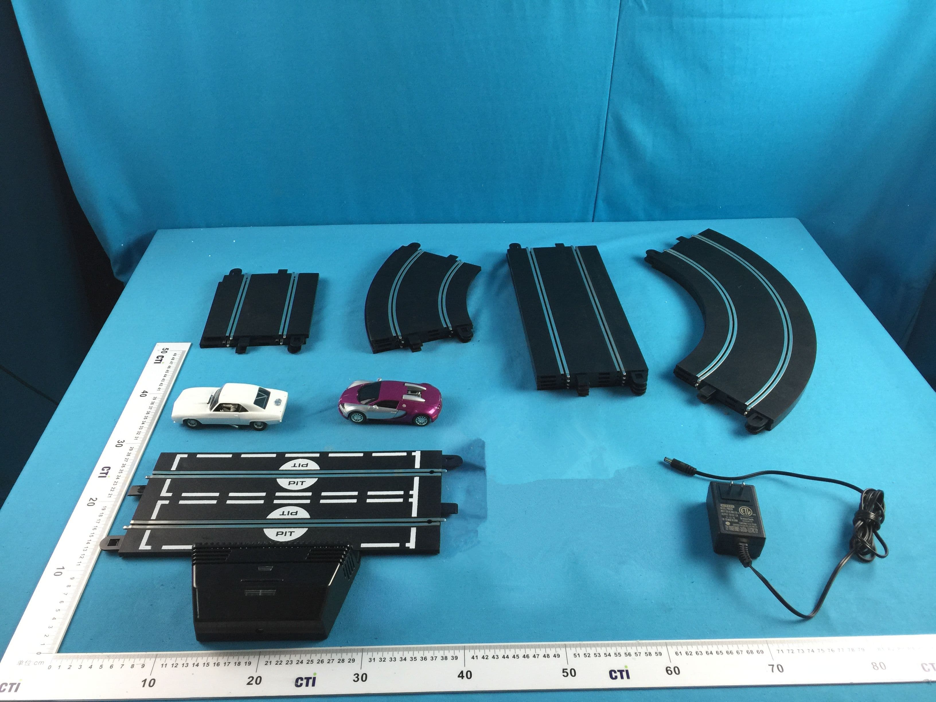 Scalextric ARC Powerbase - FCC ID 2ACUF-SSA00185 - Hornby Hobbies Ltd