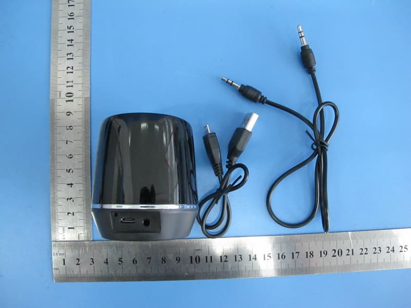 Bluetooth Speaker - FCC ID 2ACUS-2756 - Shenzhen ShengHeDa Electronic Technology Co., Ltd (2)