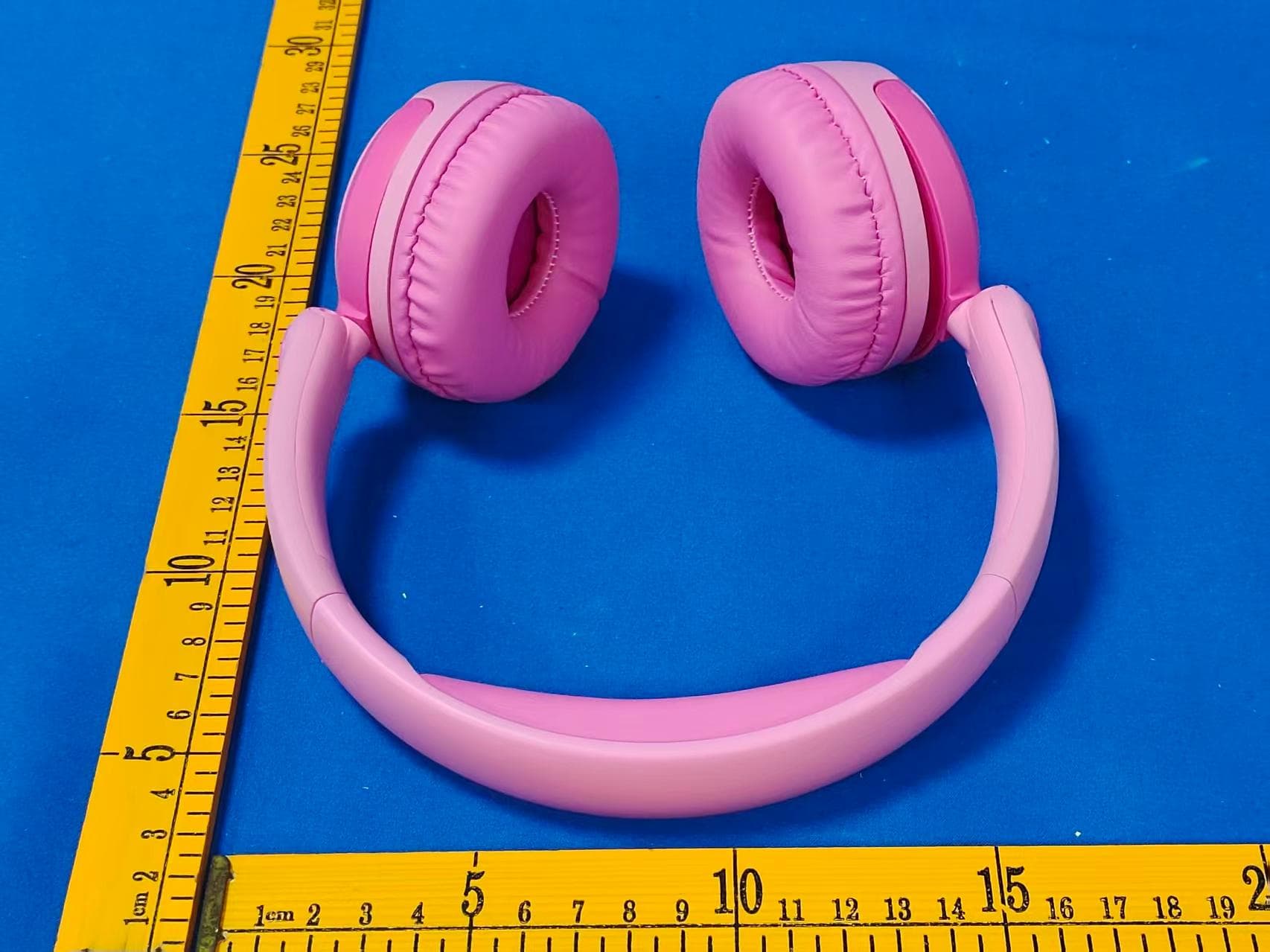 Wireless Headphones - FCC ID 2ACYR-6200-BT-BH6 - Dongguan Yong fang Electronic Technology Co., LTD.