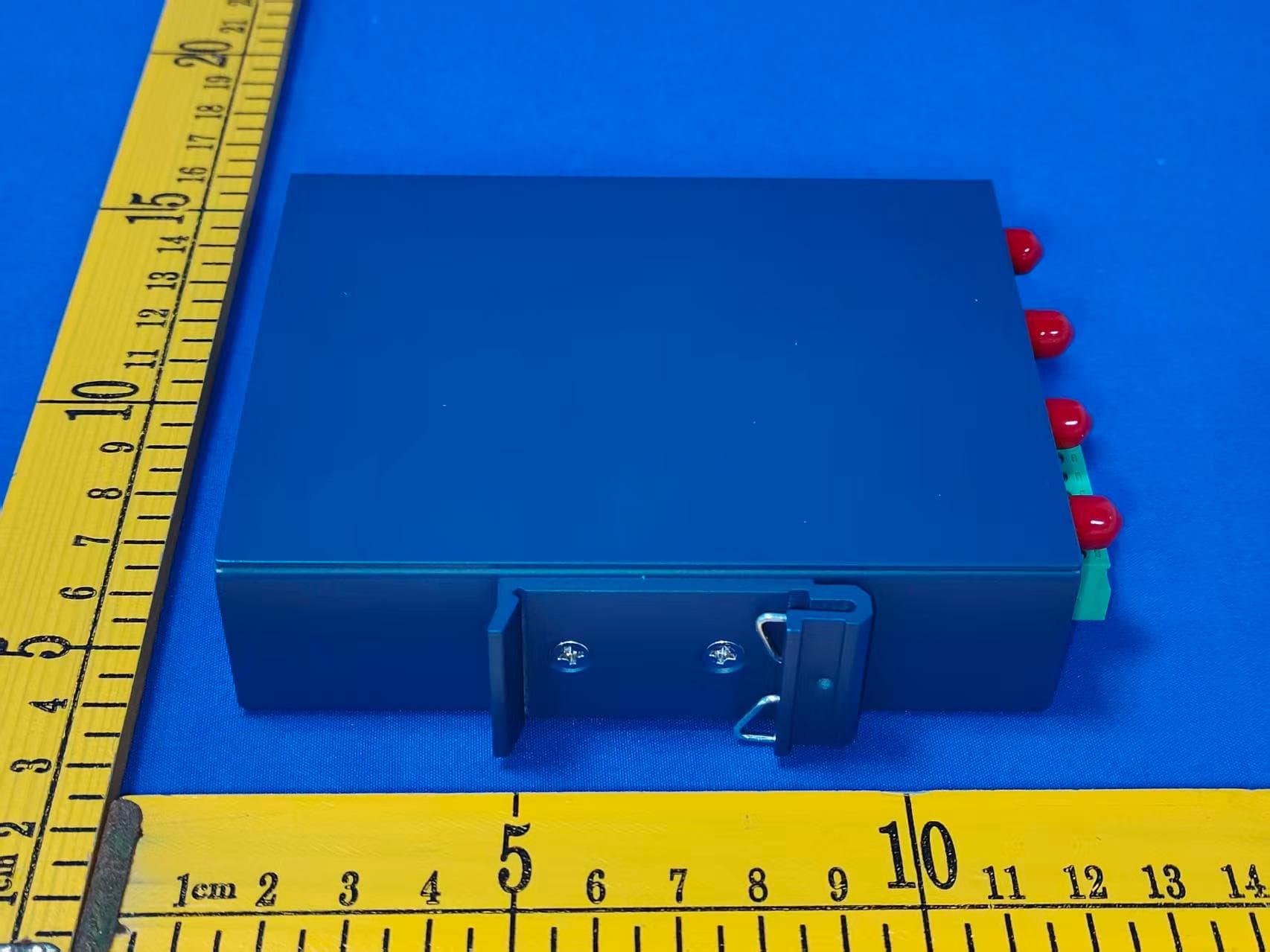 4G Wireless Router - FCC ID 2ACZO-USR-G806P - Jinan USR IOT Technology Limited (5)