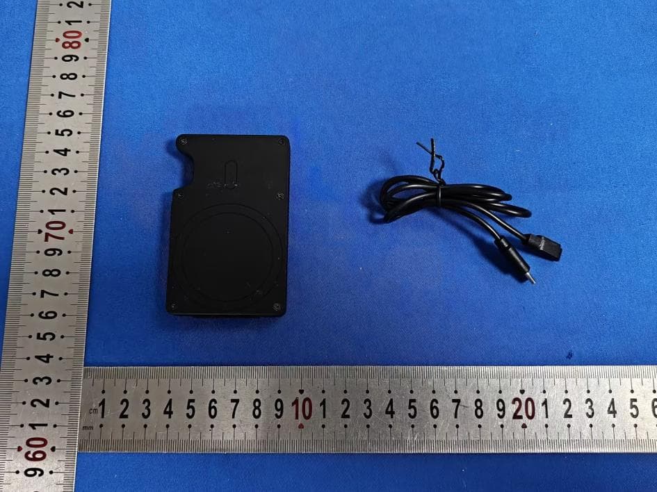 WALLET WITH TRACKER - FCC ID 2ACZY-TAT9200 - Bayit Home Automation Corp.
