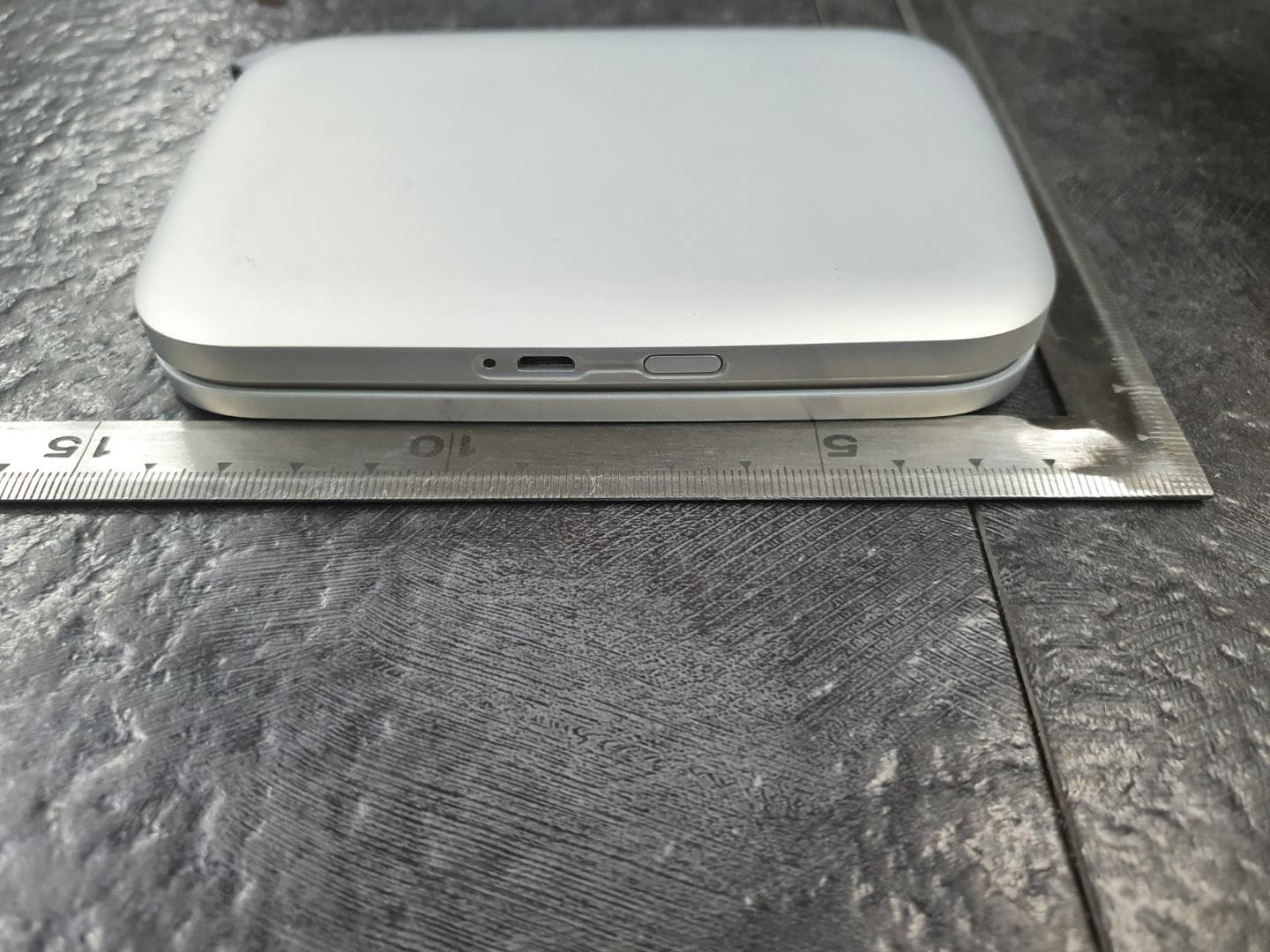 HP Sprocket Select Photo Printer - FCC ID 2AD2W-HPISPSLE - C&A Marketing Inc. (4)