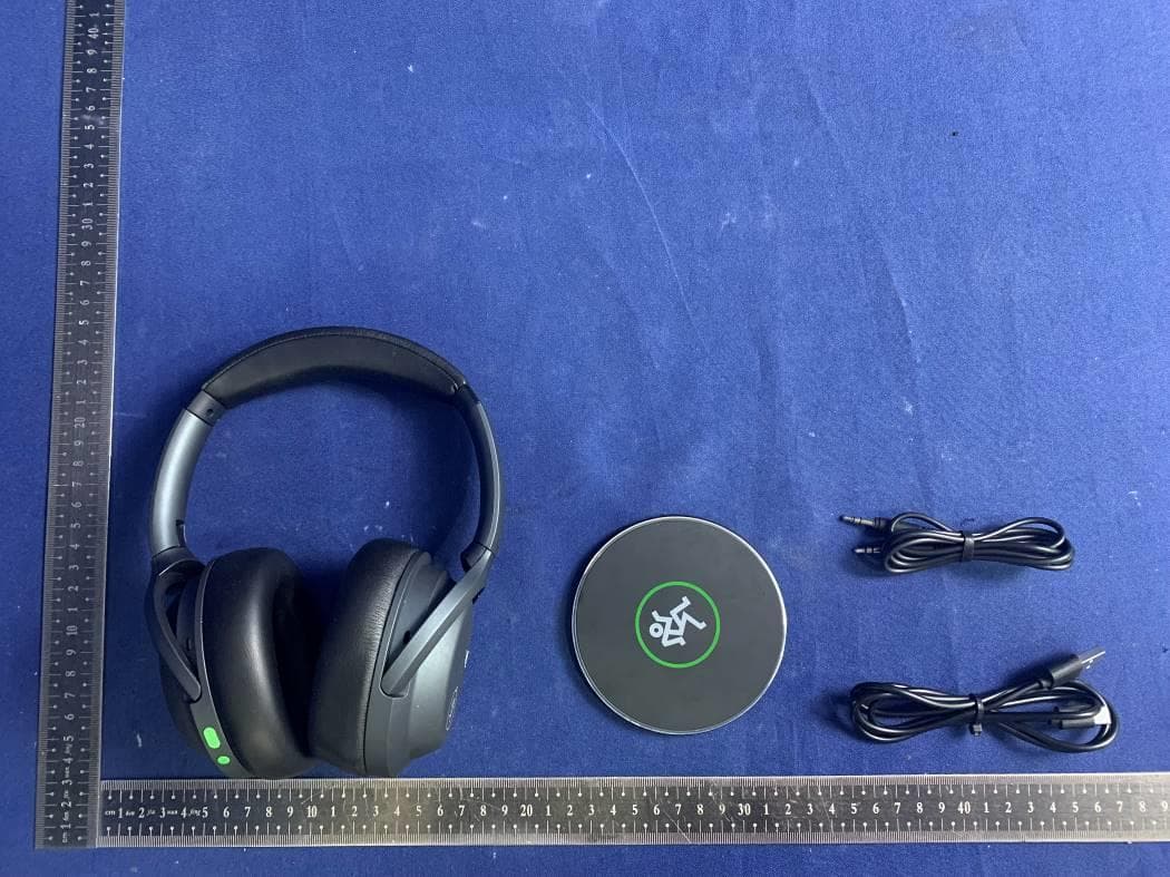 WIRELESS CHARGER - FCC ID 2AD4XCHARGER - LOUD Audio, LLC (2)