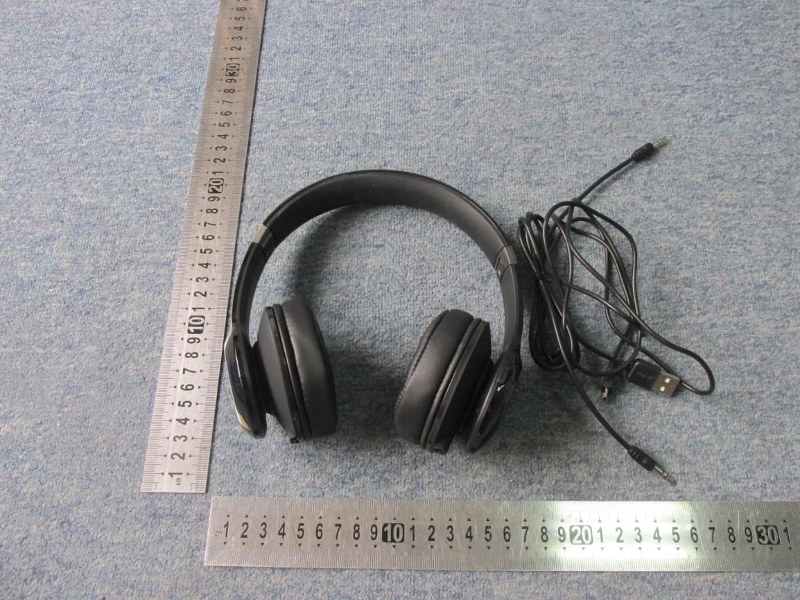 BT headphone - FCC ID 2AD8PHXHP910 - Dongguan Laccess Electronic Technology Co., Ltd. (2)