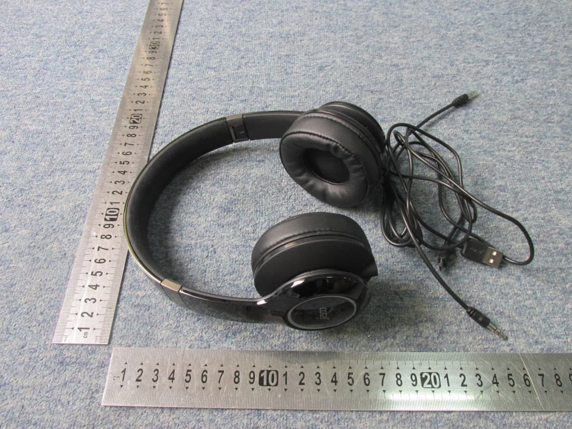 BT headphone - FCC ID 2AD8PHXHP910 - Dongguan Laccess Electronic Technology Co., Ltd. (4)