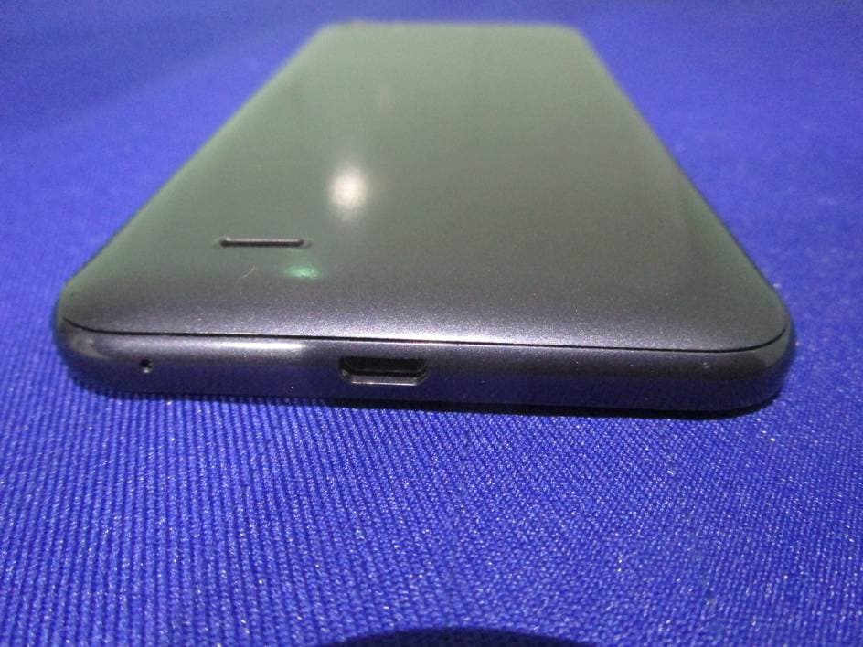 3G Smart Phone - FCC ID 2AD9BQN5926 - ENSAMBLADORA Y DISTRIBUIDORA DE TECNOLOGIA S.A. (2)