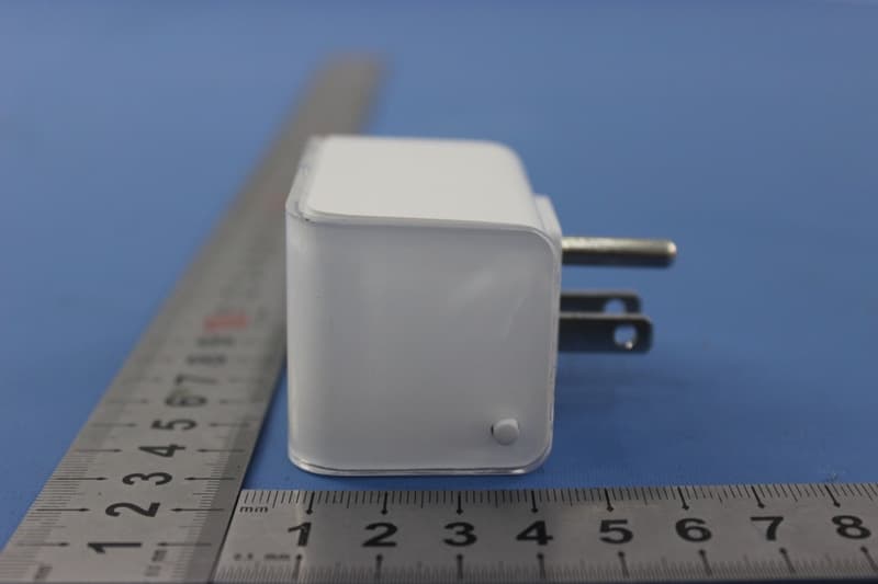 Zuli Smartplug - FCC ID 2AD9OZSP101 - Zuli, Inc. (4)