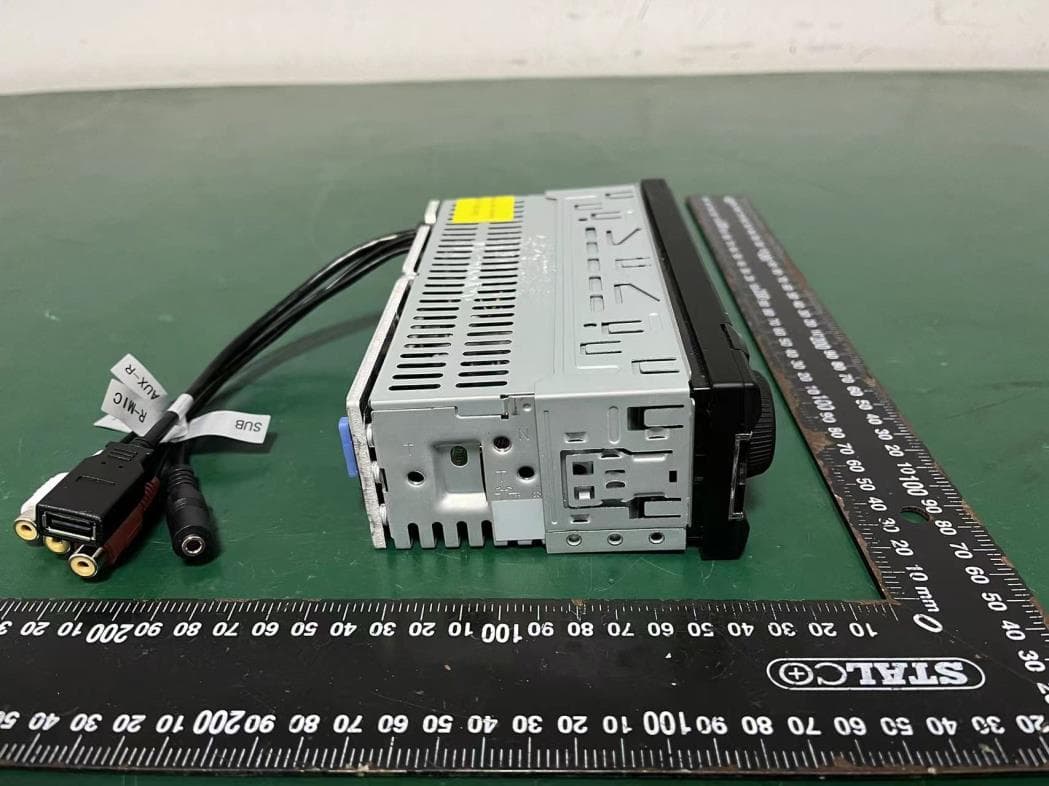 CAR AUDIO SYSTEM - FCC ID 2AD9T-CR1226DAB - Axion AG (3)