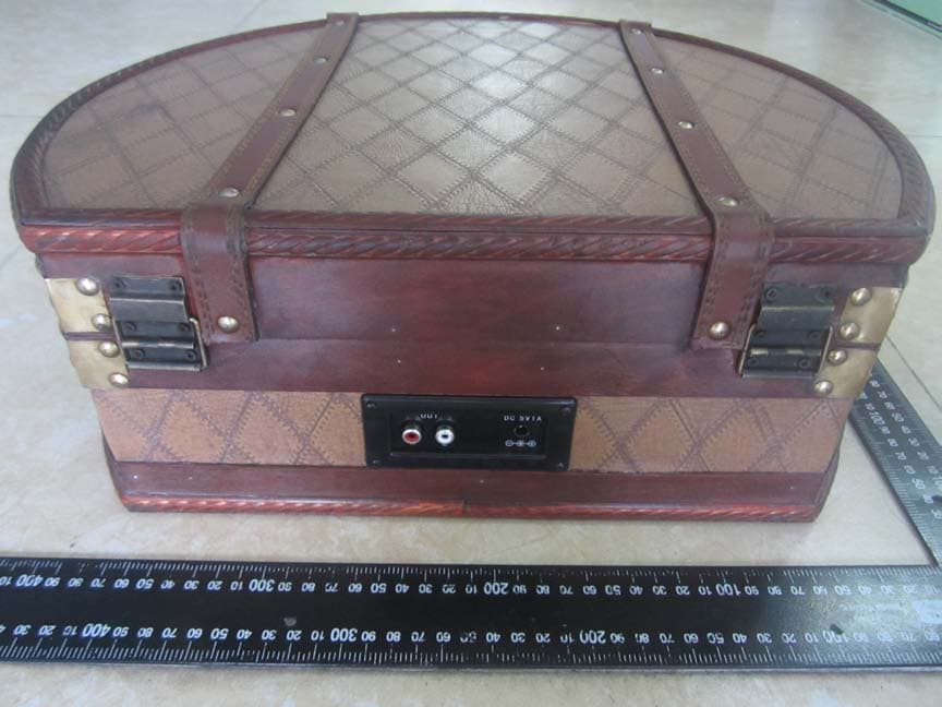 3 Speeds Vintage Bluetooth Turntable - FCC ID 2ADA2ST14097-1 - Shenzhen Jiayinking Technology Holding Company Limited