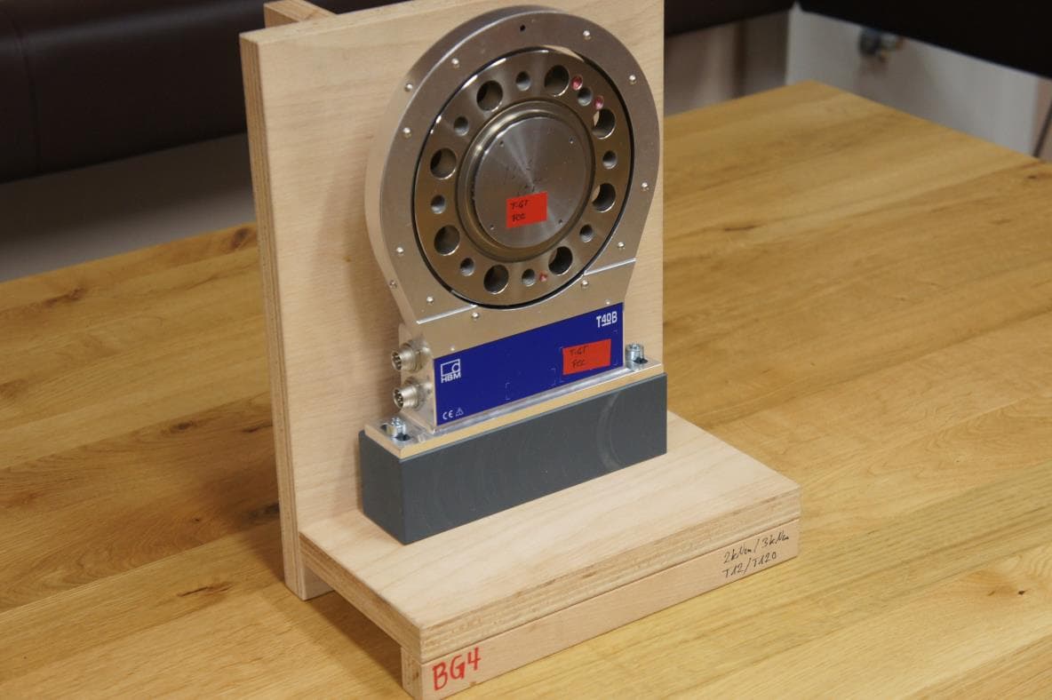 T40-S2TOS6 Torquemeter - FCC ID 2ADAT-T40S2TOS6 - Hottinger Bruel & Kjaer GmbH (4)