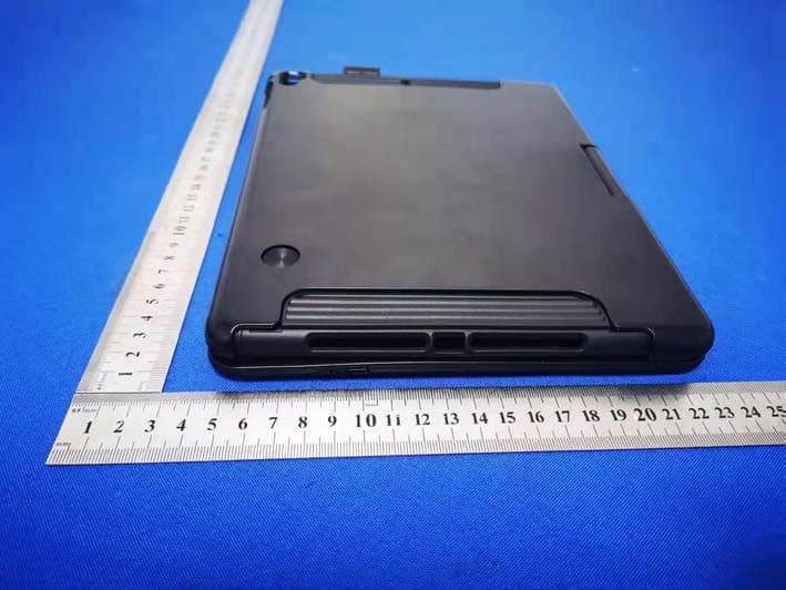 360 degree rotating tablet keyboard - FCC ID 2ADBH-Q5 - ShenZhen DeFengYuan Technology Co.,Ltd (2)