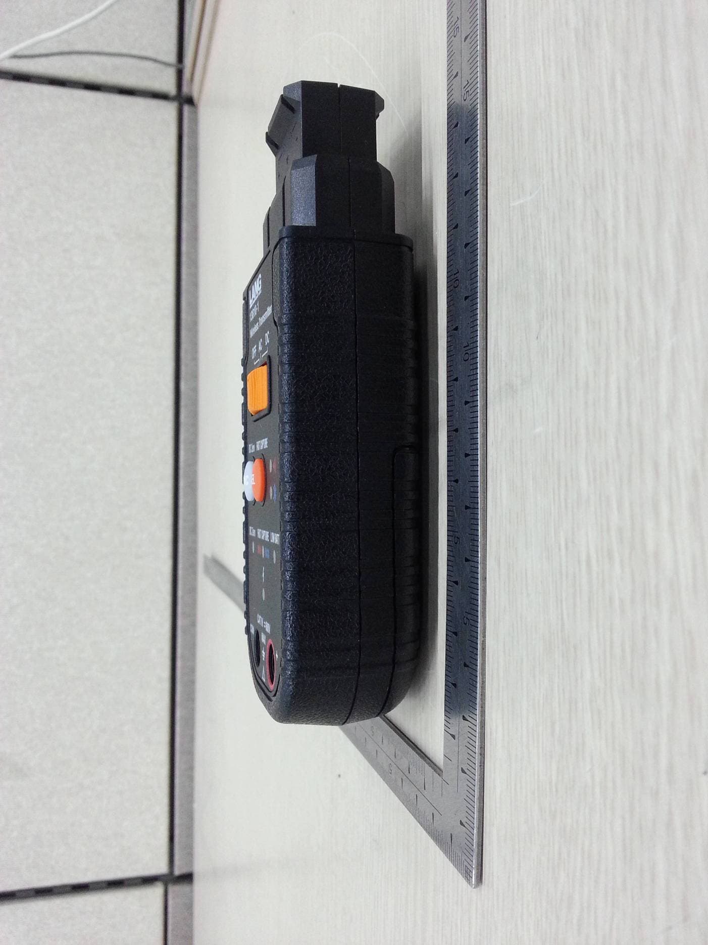 915 MHz transmitter - FCC ID 2ADBN13810-1 - A & E Tools (3)
