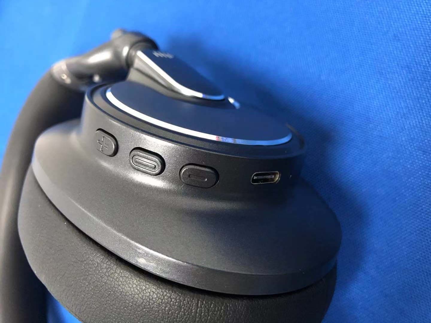 Bluetooth Headphone - FCC ID 2ADDH-43239 - Monoprice, Inc. (2)