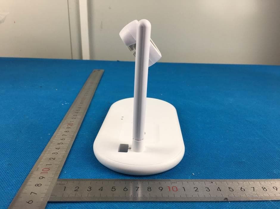 3 in 1 Wireless Charging Stand - FCC ID 2ADDW-WCS08 - Shenzhen Topband Co.,Ltd (3)