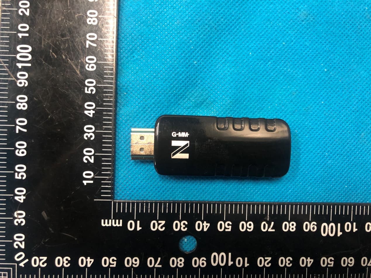 Wireless Display Receiver - FCC ID 2ADFS-EZCASTMINI - Winner Wave Limited