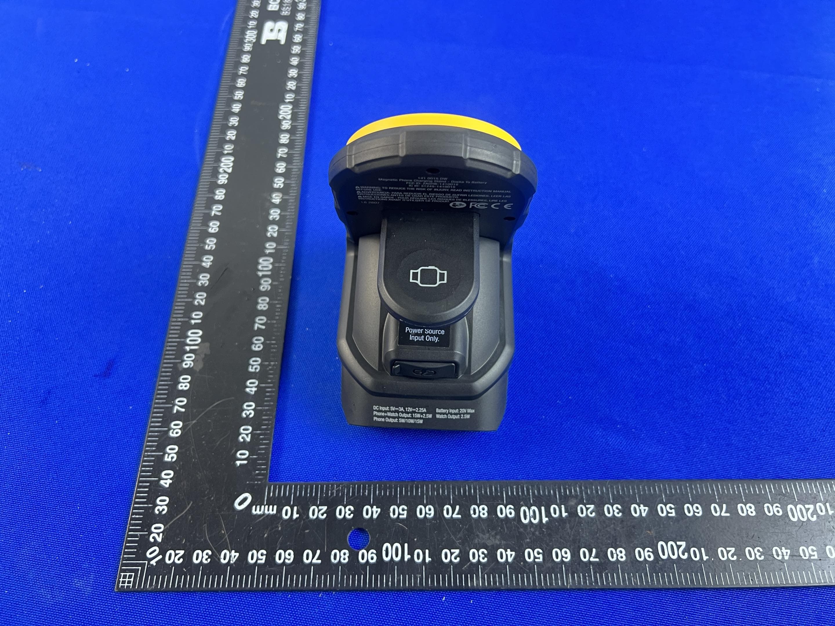 MAGNETIC PHONE CHARGING STAND-DOCKS TO BATTERY - FCC ID 2ADH6-1410015 - E-filliate Incorporated (3)