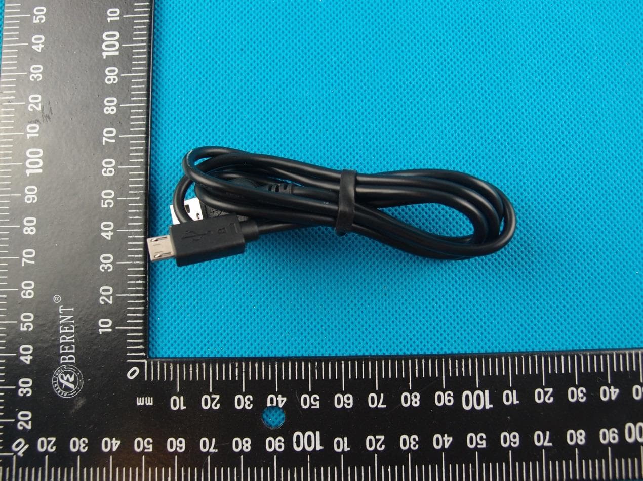 WCDMA/GSM(GPRS) Dual-Mode Digital Mobile Phone - FCC ID 2ADHZ-X100 - Moxee Technologies (3)
