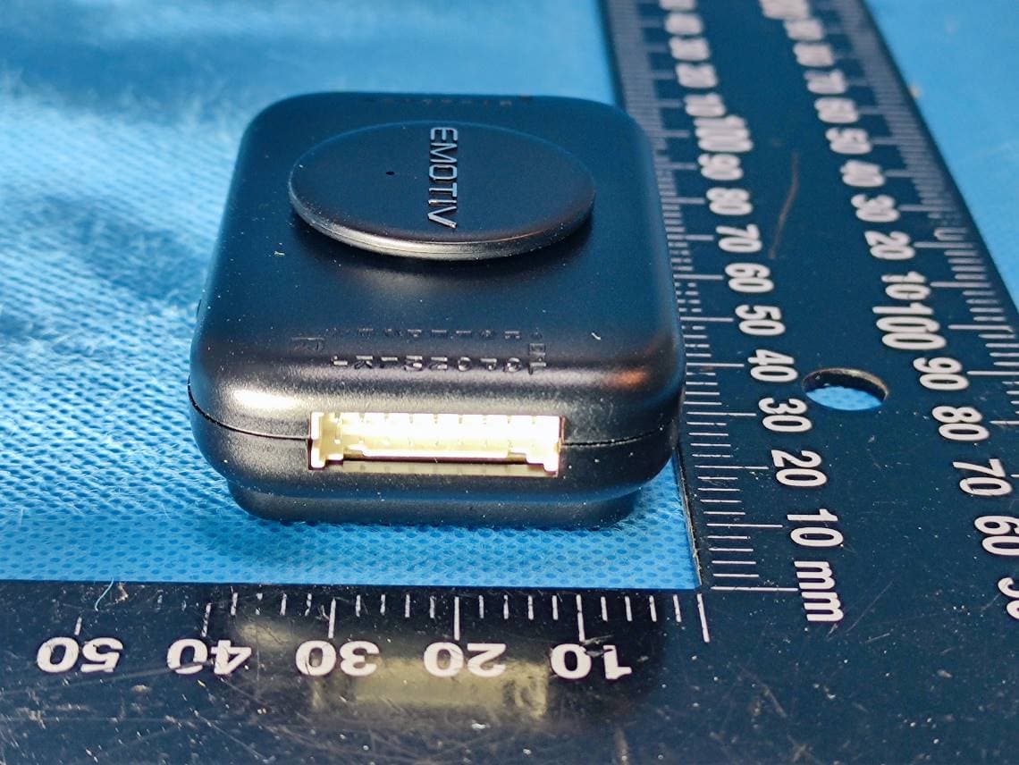 Bluetooth EEG Headset - FCC ID 2ADIH-FLEX02 - Emotiv Inc (5)