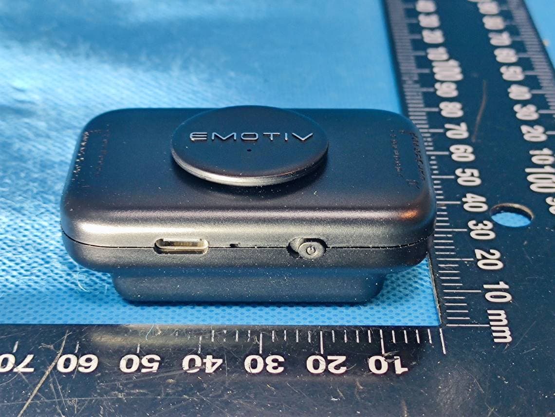 Bluetooth EEG Headset - FCC ID 2ADIH-FLEX02 - Emotiv Inc (3)