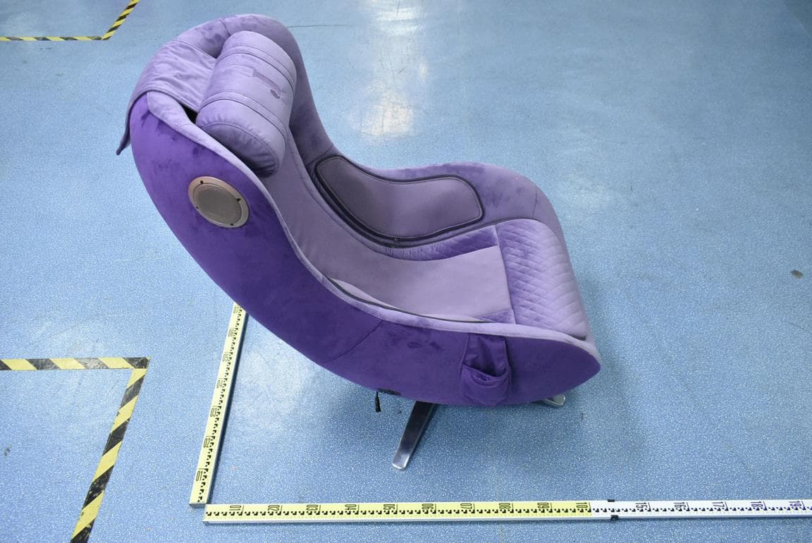 MASSAGE CHAIR - FCC ID 2ADIW-N-0002 - Henglin Home Furnishings Co., Ltd. (4)