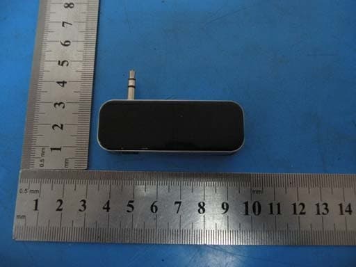 FM Transmitter with car charger-Hastings - FCC ID 2ADKU-02069 - National Entertainment Collectibles Association (NECA) (3)