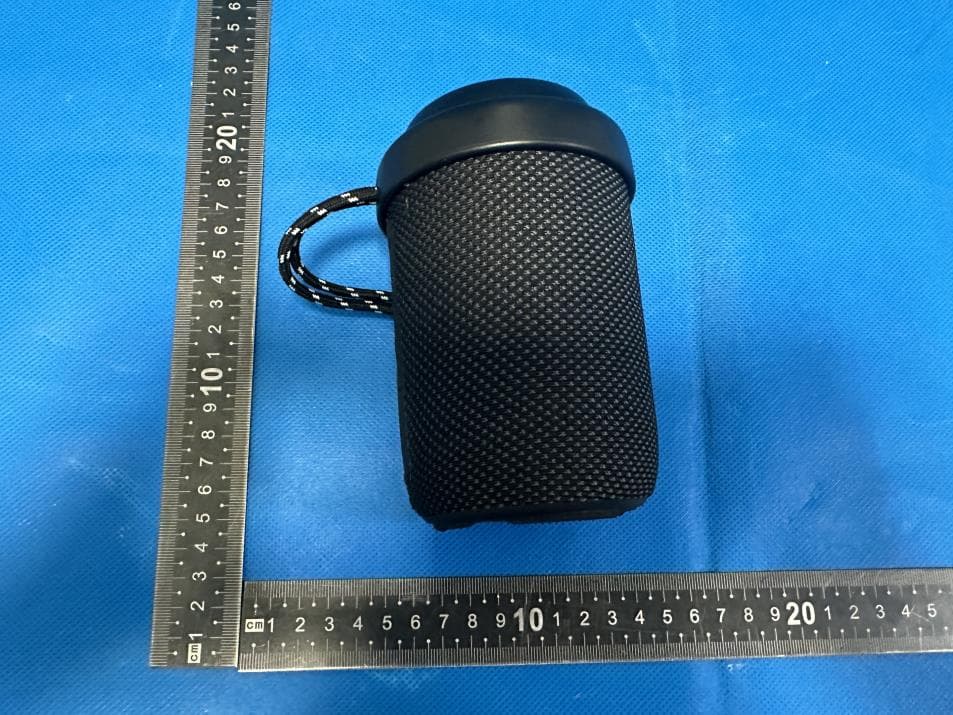 Bluetooth speaker - FCC ID 2ADLFEBS-706 - Shenzhen Epoch Development Electronics Co., Ltd.