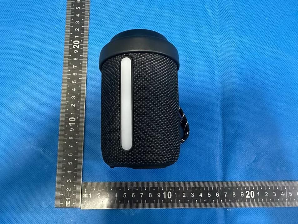 Bluetooth speaker - FCC ID 2ADLFEBS-706 - Shenzhen Epoch Development Electronics Co., Ltd. (2)
