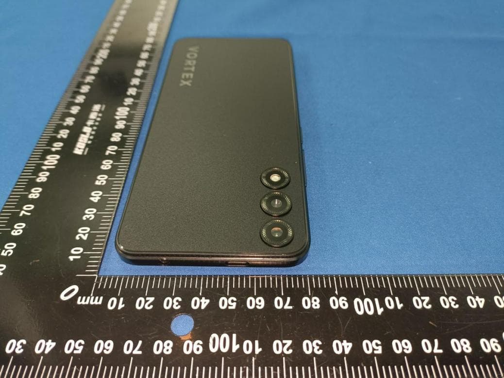 Mobile Phone - FCC ID 2ADLJ-HD65SELECT - Xwireless LLC (3)