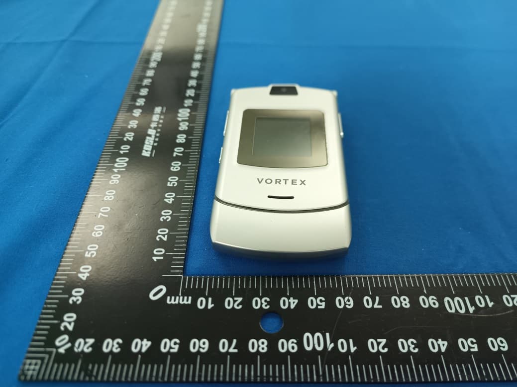 Mobile Phone - FCC ID 2ADLJ-V3 - Xwireless LLC (4)