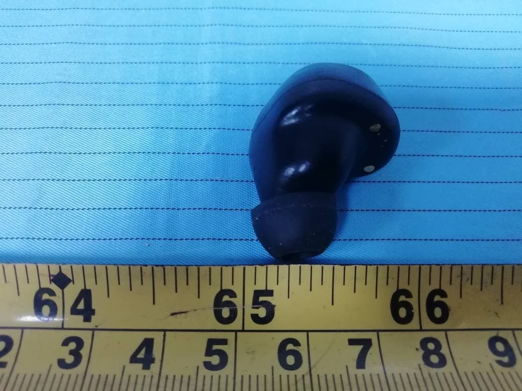 TWS METALLIC BUTTON AST - FCC ID 2ADM5-EP-0630-L - Zeeva International Limited