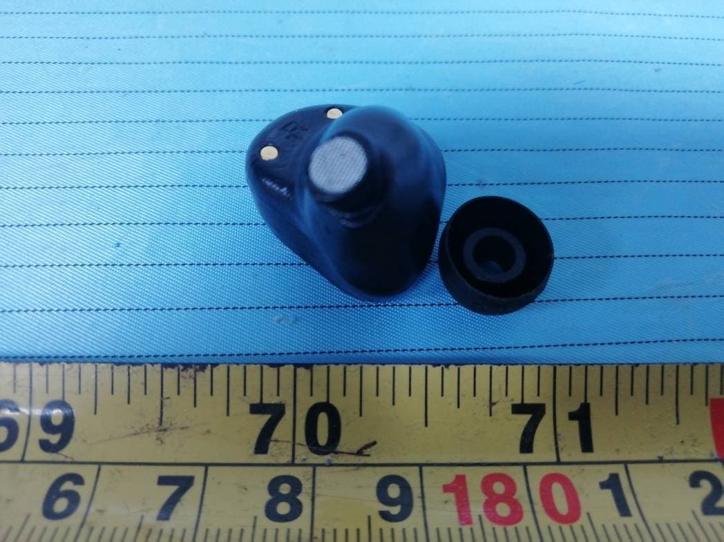 TWS METALLIC BUTTON AST - FCC ID 2ADM5-EP-0630-R - Zeeva International Limited
