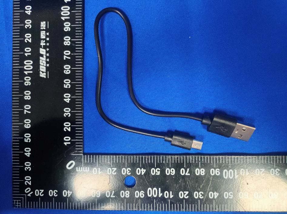 WIRELESS CHARGING TWS - FCC ID 2ADM5-EP-0682 - Zeeva International Limited