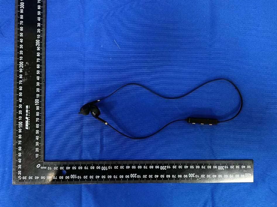 BT IN EAR EARBUDS - FCC ID 2ADM5-EP-0683 - Zeeva International Limited (4)