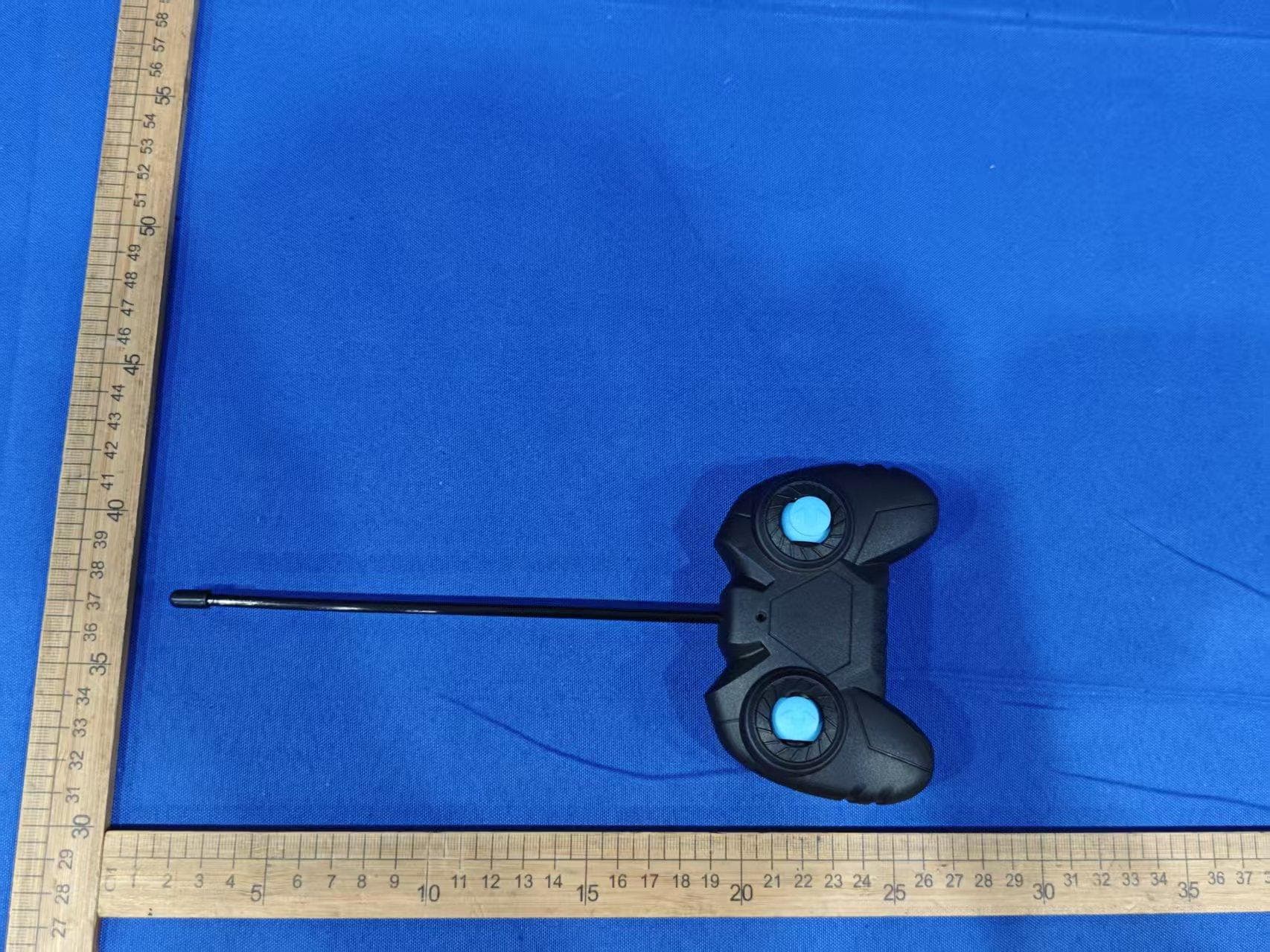 RC STUNT CAR F26 - FCC ID 2ADM5-ET-0973-27 - Zeeva Int Limited