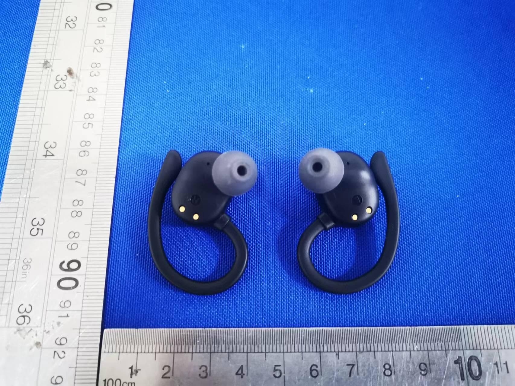 TRACK True Wireless Earphones - FCC ID 2ADM5-MA-3060 - Zeeva International Limited (2)