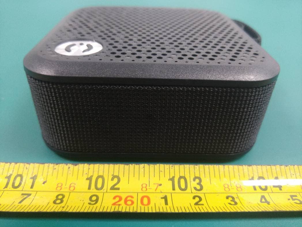 A-Plus Wireless Portable Speaker - FCC ID 2ADM5-MA2000 - Zeeva International Limited (4)